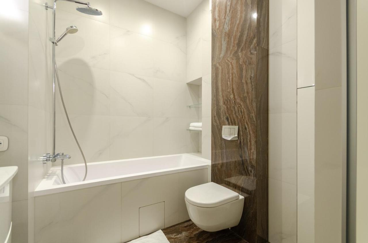 Petrovdom Apartaments 11-212 In Rc Central Park, 7 John Mccain Street Kyiv Exterior photo