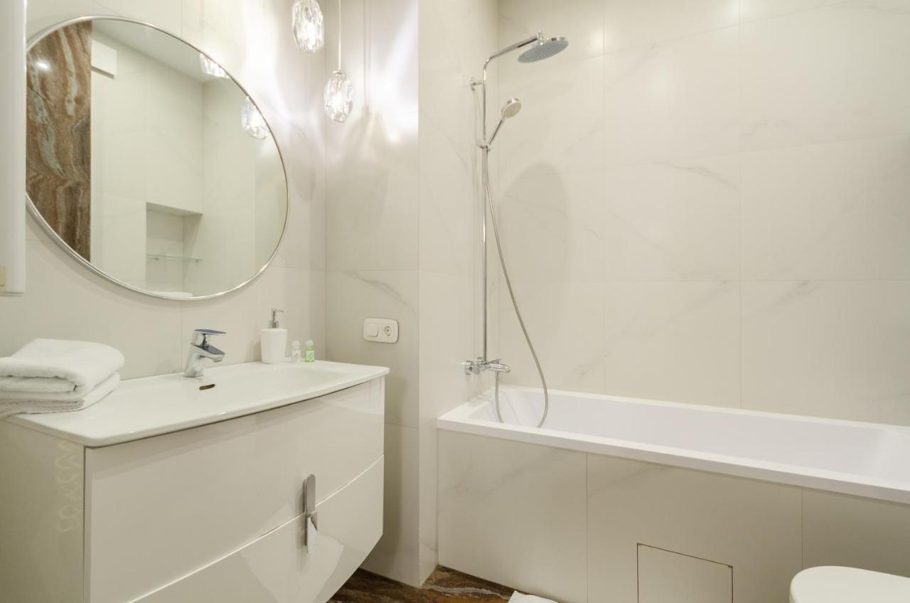 Petrovdom Apartaments 11-212 In Rc Central Park, 7 John Mccain Street Kyiv Exterior photo